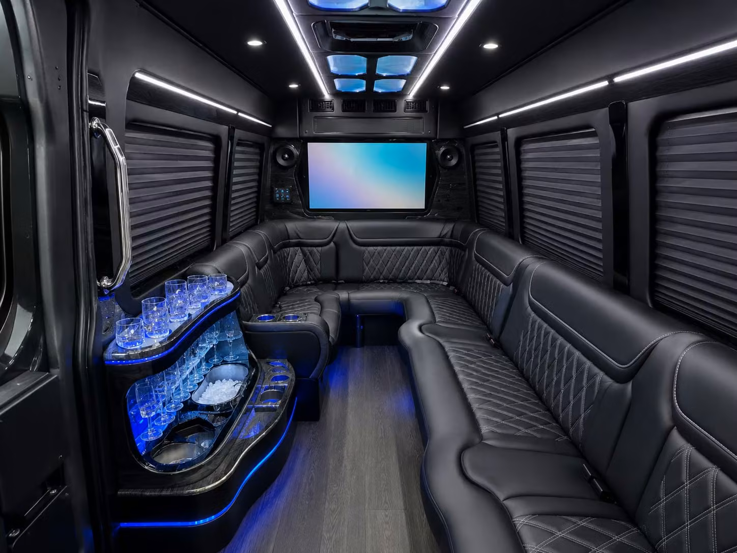 cal state northridge and college sports group transportation from santa clarita