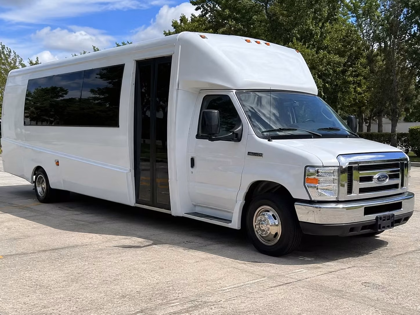 party bus rentals for concerts festivals and outdoor amphitheater events near santa clarita