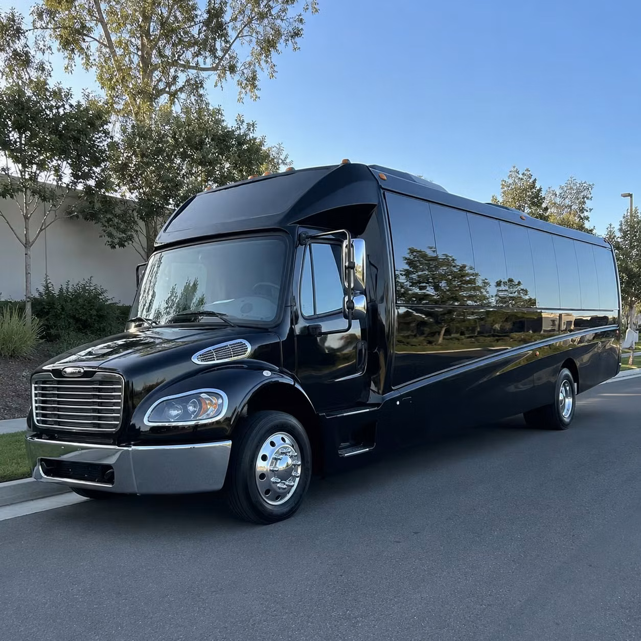 santa clarita 35 passenger minibus rental